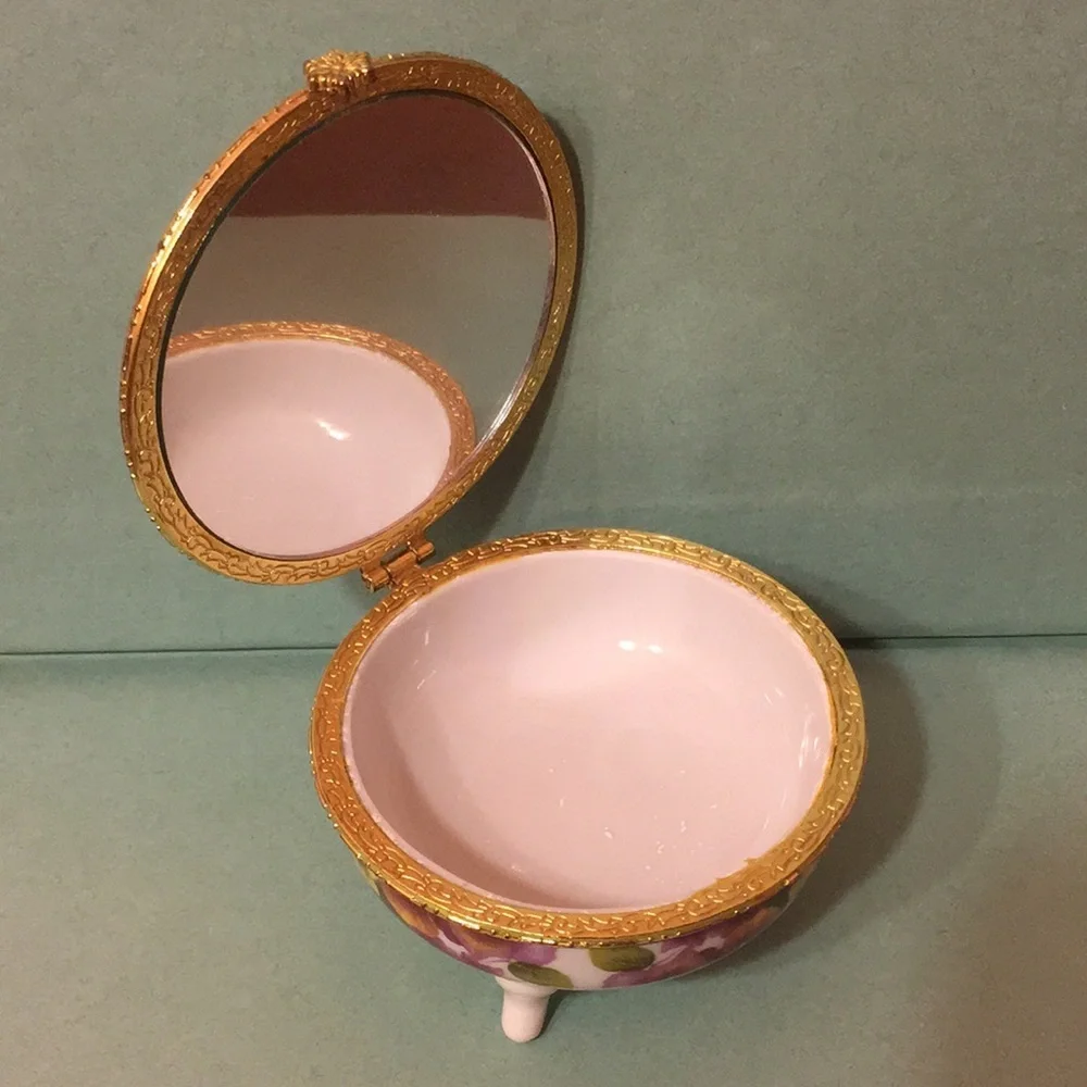 Hinged 3-Footed Trinket/Jewelry Box w/Built-in Round Mirror in Lid